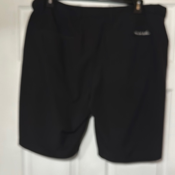 Travis Mathew Black Flat Front Men's Shorts - Picture 3 of 3